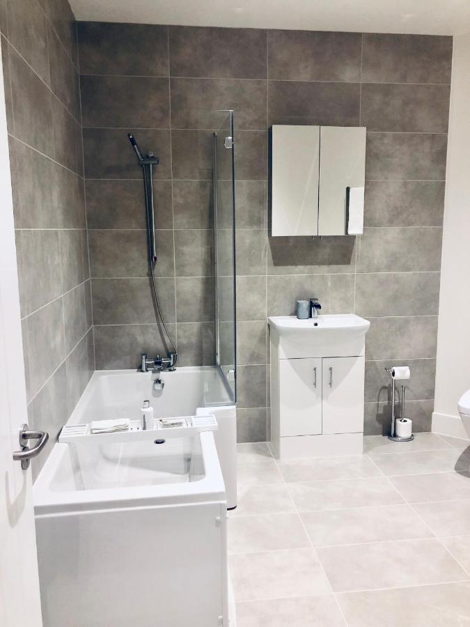 Snapos Luxury Serviced Apartment - Meridian House Bedford Exterior photo