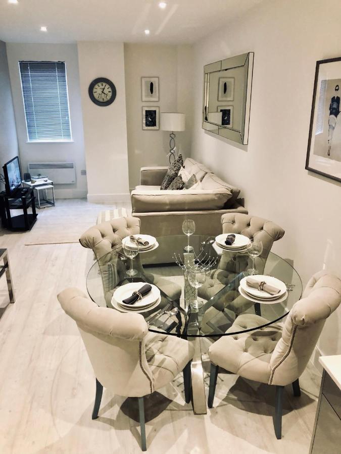 Snapos Luxury Serviced Apartment - Meridian House Bedford Exterior photo