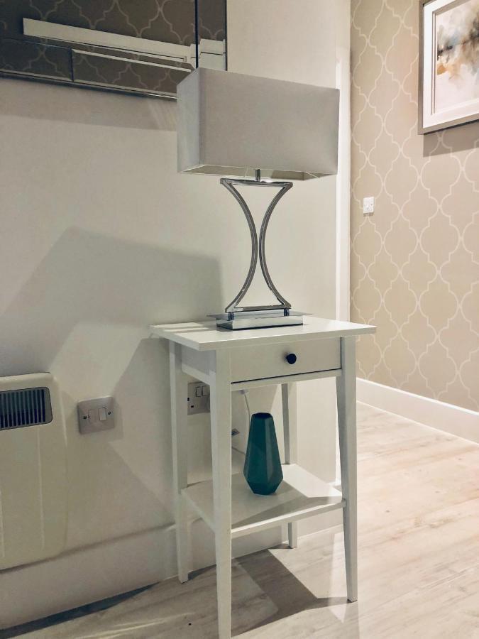 Snapos Luxury Serviced Apartment - Meridian House Bedford Exterior photo